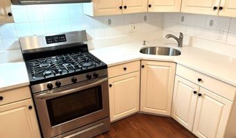 263 W 2nd St 1, Boston, MA 02127
