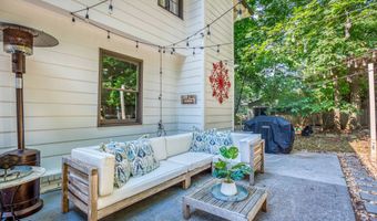 813 Lakeshore, Berkeley Lake, GA 30096