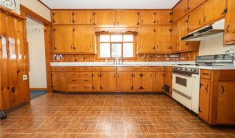 13522 North Rd, Alden, NY 14004