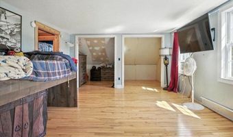 817 Riverside Dr, Augusta, ME 04330