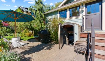 827 NW Delaware Ave, Bend, OR 97703