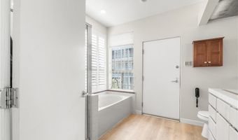 1927 Glendon 301, Los Angeles, CA 90025