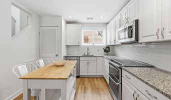 8901 BATTERY Pl 34, Bethesda, MD 20814