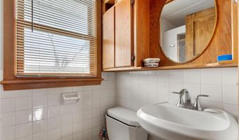 718 Jackson St, Anoka, MN 55303