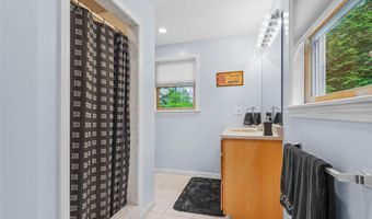 53 Ammonoosuc Dr, Bartlett, NH 03812