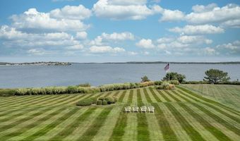 135 Cliff Dr, Narragansett, RI 02882