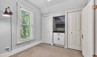 138 Third St, Ashland, OR 97520