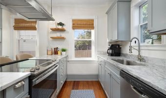 35 Hall Ave, Newport, RI 02840