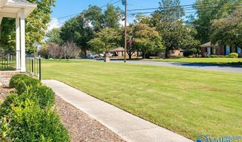 106 Collier Dr, Albertville, AL 35951