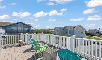 45 Crescent Rd, Middletown, RI 02842
