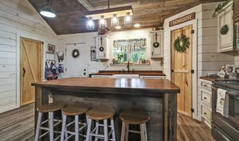 2230 Shirley Rd, Allardt, TN 38504