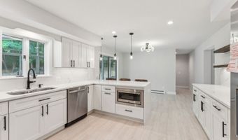 33 Huntsville Rd, Andover, NJ 07860
