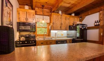 15 Burdett Rd, Bartlett, NH 03845