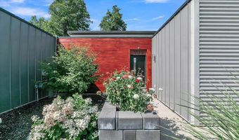 5520 W Cedar Crest Ct, Appleton, WI 54914