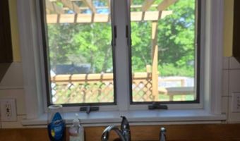 184 Carriage Hill Rd, Brattleboro, VT 05301