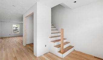 7 Kinsman St, Cumberland, RI 02864