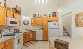 2682 Cutters Grove Cir, Anoka, MN 55303