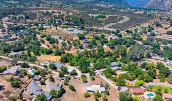 636 N Glen Oaks Dr, Alpine, CA 91901