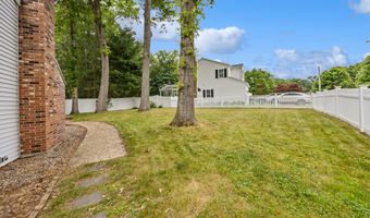 14 Colonial Ct, Cheshire, CT 06410