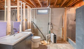 130 W Marshall St, Alma, MI 48801