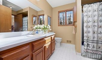 1135 Holmes Rd, Allenton, MI 48002