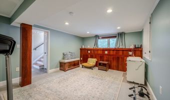 13 Lantern Ln, Billerica, MA 01821