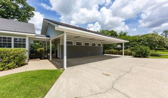 8675 W Fairway Dr, Baton Rouge, LA 70809