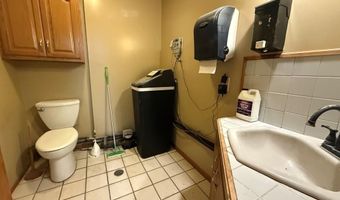 316 1st St, Aurora, NE 68818