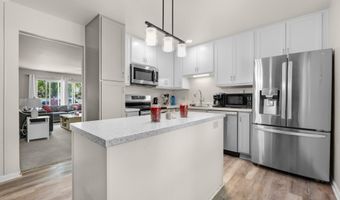 1210 Mcintyre Dr, Auburn, IN 46706