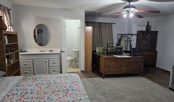 908 W CHAVEZ Ave, Belen, NM 87002