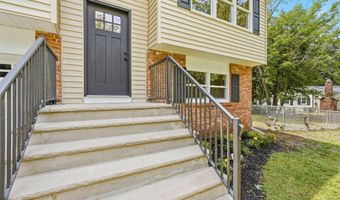60 Woodland Rd, Bayville, NJ 08721