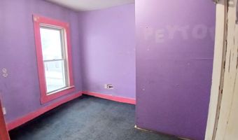 12 Pleasant St, Barre, VT 05641