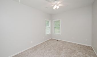 143 GRANDE CLUB Dr, Alabaster, AL 35114