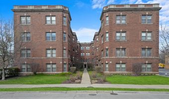 52 Forest Ave 2S, Riverside, IL 60546