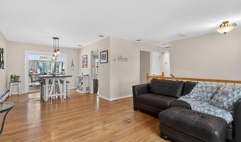 9 Eros Dr, Airmont, NY 10952