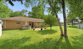 620 W SUNSET Ave, Appleton, WI 54911
