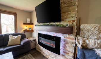 1127 5th St E, Altoona, WI 54720