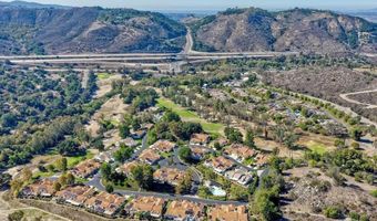 8925 Circle R View Ln, Escondido, CA 92026
