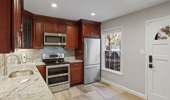 33 W DEL RAY, Alexandria, VA 22301