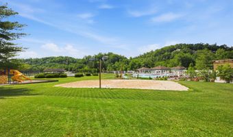 1836 FAIRWAY Dr 213, Basye, VA 22810