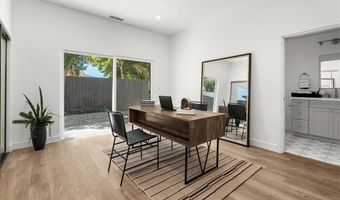 7901 Winsford, Westchester, CA 90045