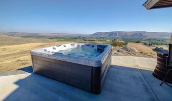 66 Sugarloaf Rd, Brewster, WA 98812