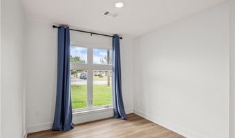 906 SE G St, Bentonville, AR 72712