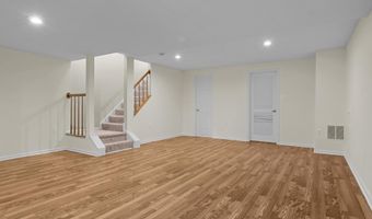 21196 WINDING BROOK Sq, Ashburn, VA 20147