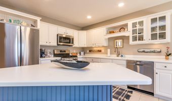 13 Hollyhock Knoll Ct 13, Bourne, MA 02532
