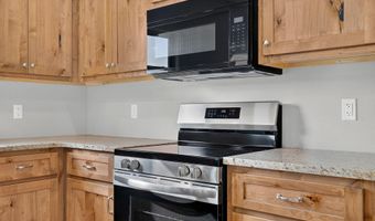 421 Beavertail Rd, Ash Grove, MO 65604
