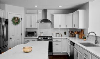108 Boxelder Ln, Amherst, NY 14228
