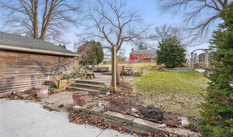 4506 220th Trl, Amana, IA 52203