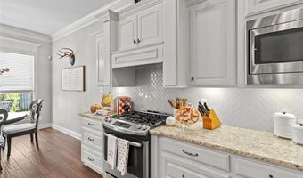 216 Roanoke Cir, Benton, LA 71006
