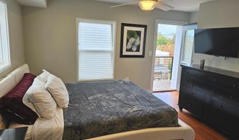 4106 GAULT Pl NE 5, Washington, DC 20019